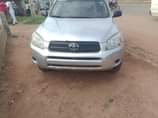 A picture of Mad Distress sell first body paint 2008 4 celinder Toyota