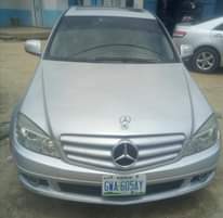 A picture of Benz C300 2008 model 100 first body Car is a