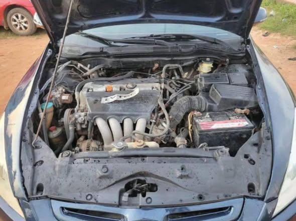 A picture of Honda Accord 04