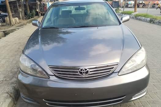 A picture of 2003 Toyota Camry