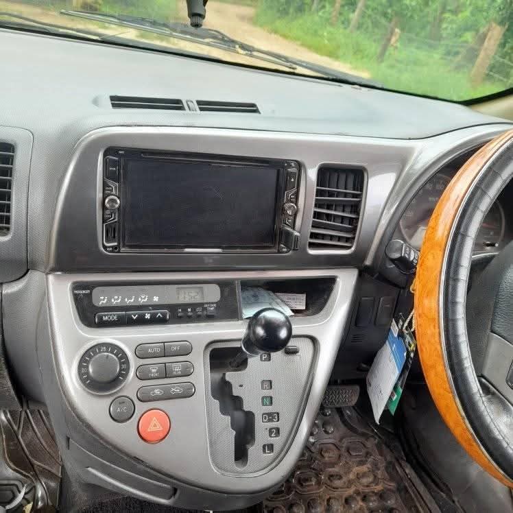 A picture of 2005 Toyota 2005