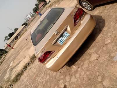 A picture of Lexus ES330
