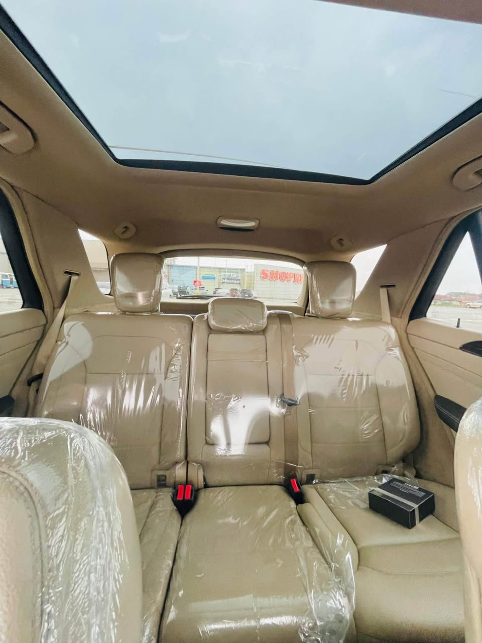 A picture of ML350 2013Model on belt Fullest Option unregistered 25million