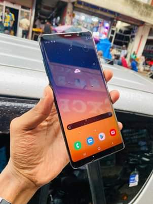 A picture of Samsung Note 8