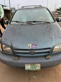 A picture of 2002 TOYOTA Sienna
