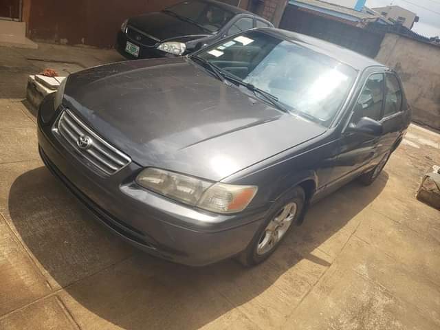 A picture of Reg. 2002 Toyota Camry. Call 08068938140