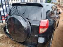 A picture of RAV 4 08