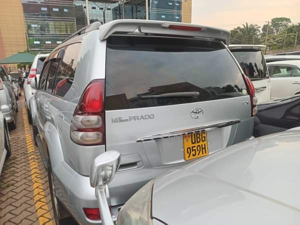 A picture of WE BUY AND SELL CARS 0756528174 0784083086