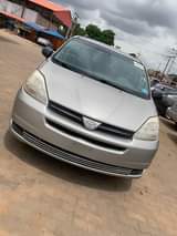 A picture of 3 units of sienna 2005 available just arrived very sharp