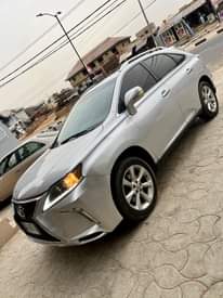 A picture of RX350