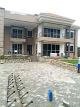 houses munyonyo