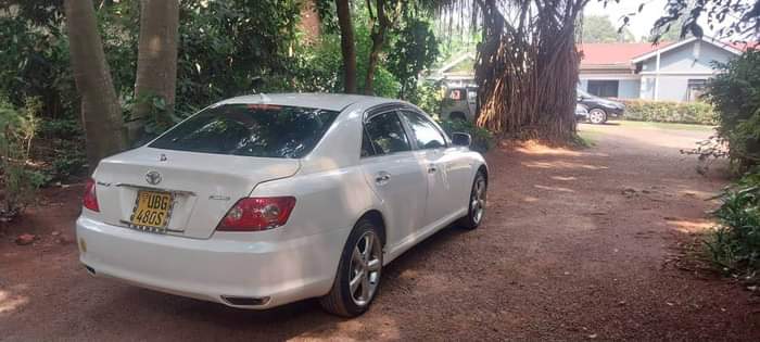A picture of Toyota markx 2008 18m