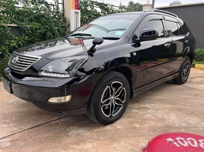 A picture of TOYOTA HARRIER