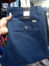 A picture of Kaki trousers