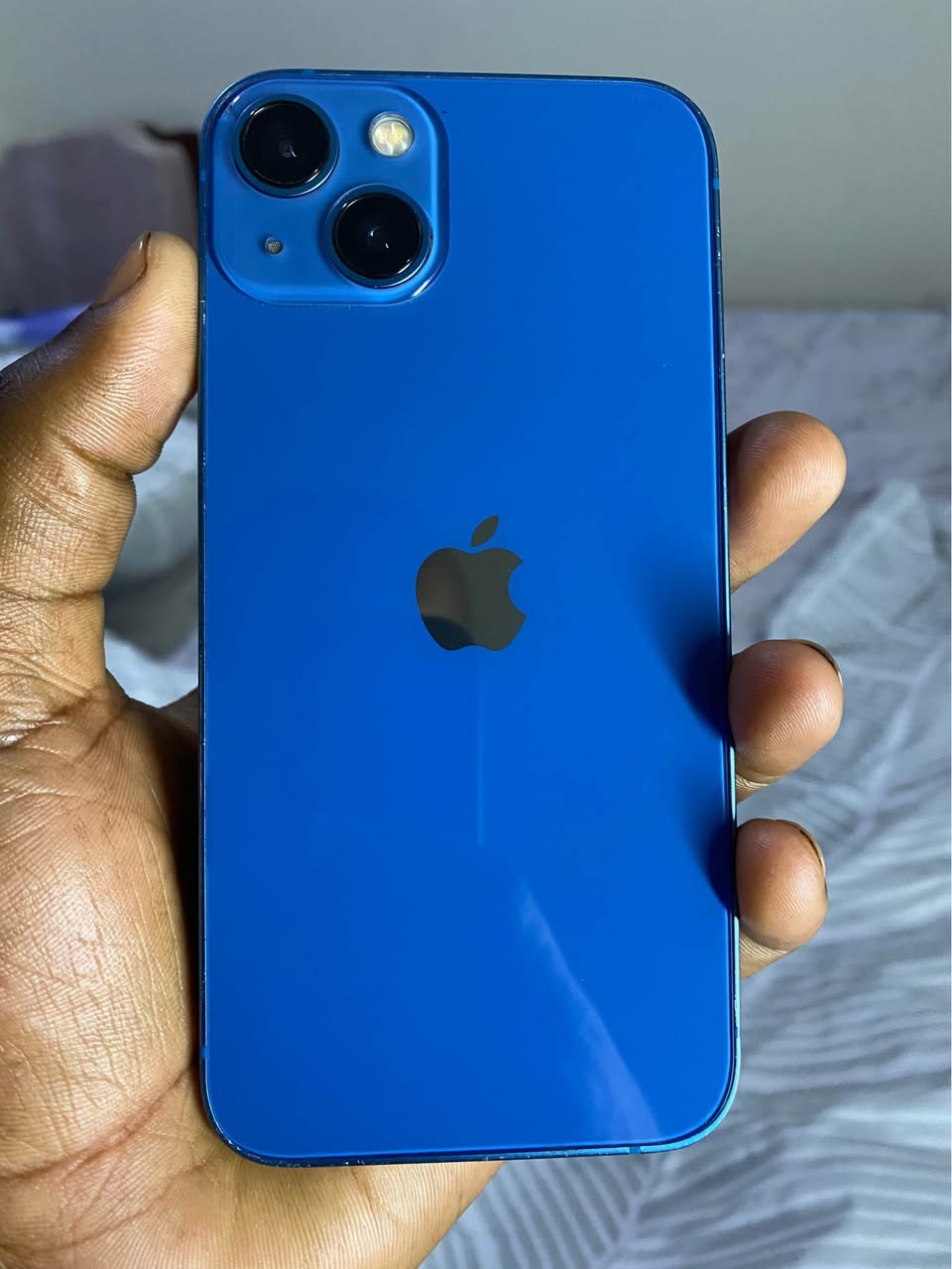 A picture of iPhone 13 only Wi Fi