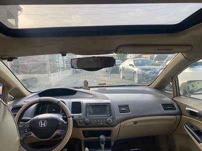A picture of HONDA CIVIC 2008