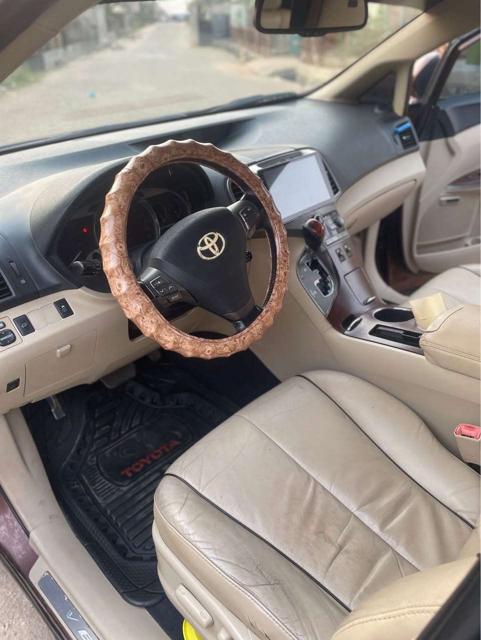 A picture of 2010 Toyota venza