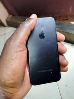 A picture of Iphone 7 32 GB