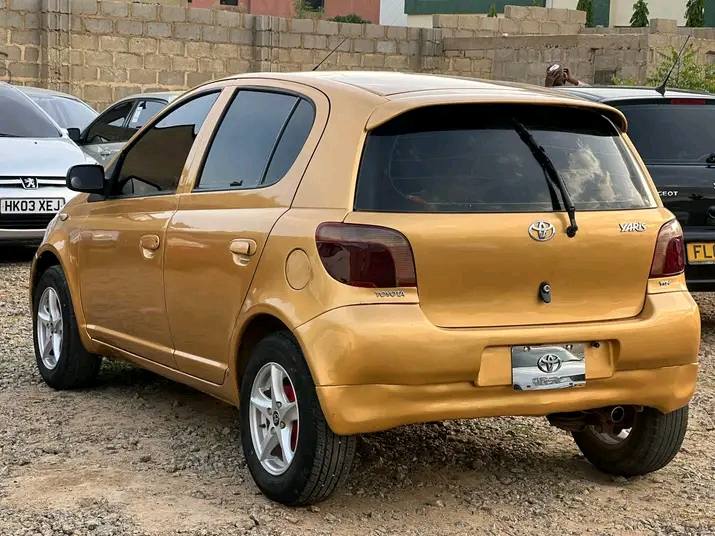 A picture of Toyota Yaris 2003 model