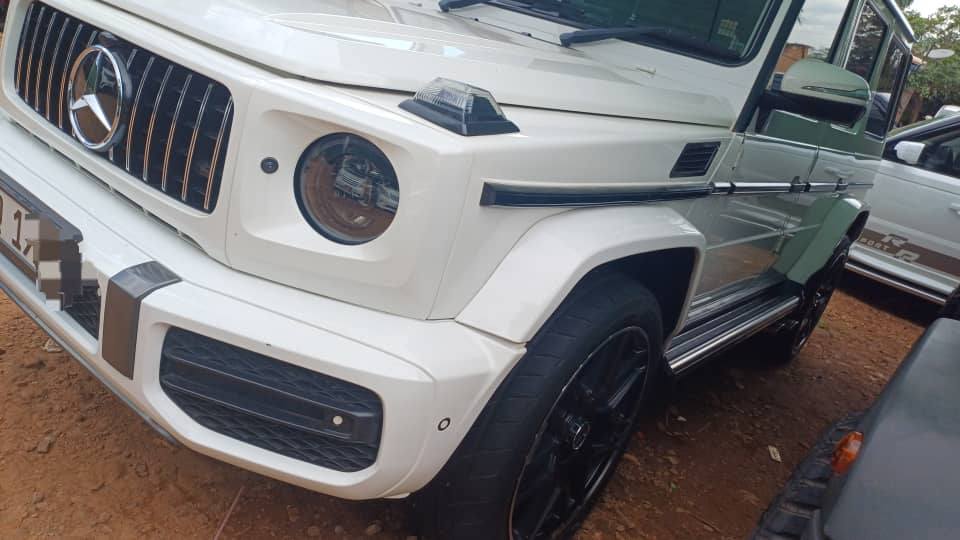 A picture of G wagon 2017 at 400m