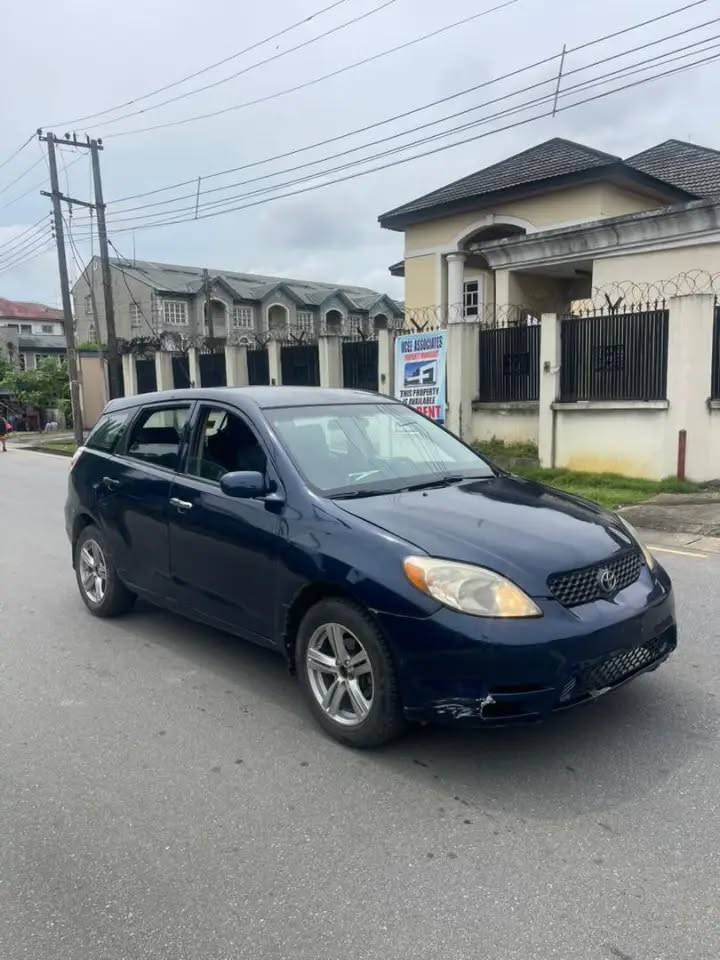 A picture of 2004 Toyota Matrix