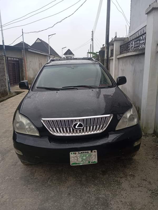 A picture of Just in Dealer market Lexus RX330 2005 everything is working