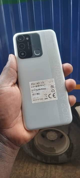 A picture of Tecno spark 8c