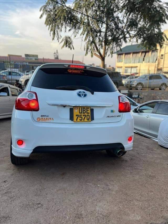 A picture of 2011 Toyota Auris Rs 243
