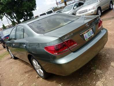 A picture of Over highest grade Lexus ES 330 Everything is intact and