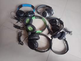 A picture of WAHI OKOTA HEADPHONE ZA WAYA USED FROM UK KWA BEI