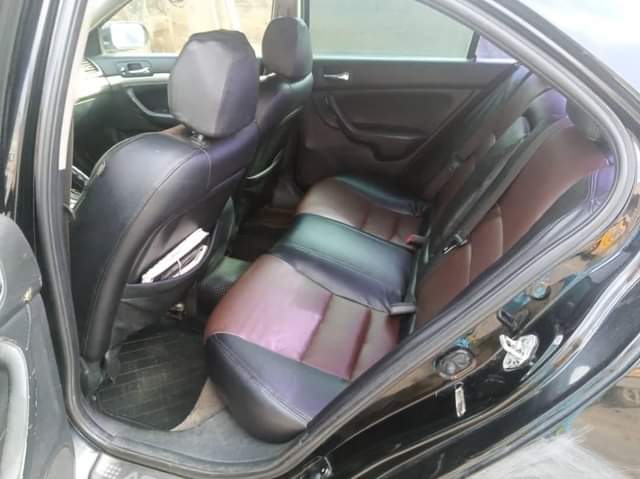 A picture of 2007 Honda Accord in very good condition sound engine gear