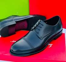 A picture of Tshs 120 000 sizes 39 45 WhatsApp call 0715744451 dar