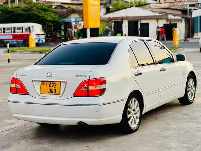 A picture of TOYOTA BREVIS