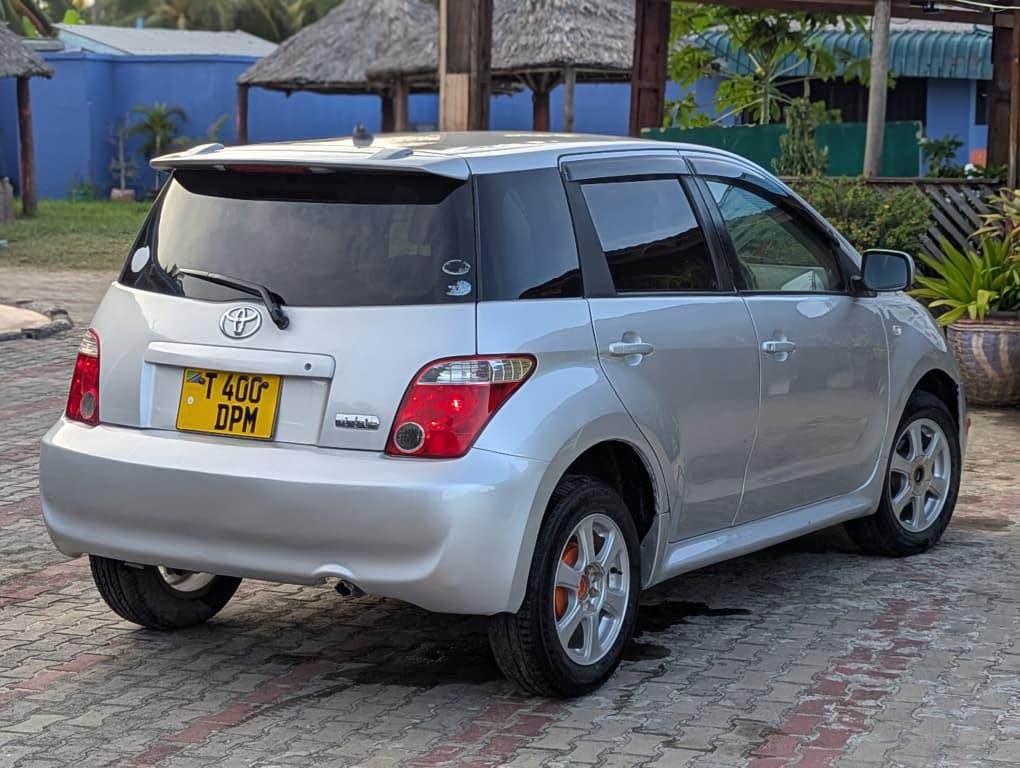 A picture of Toyota ist on sale bei 12 8M0753322015