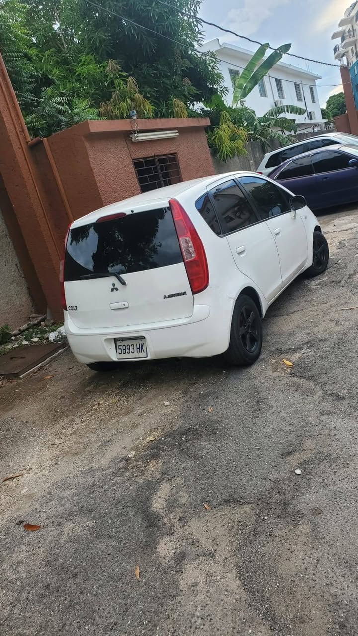 mitsubishi colt