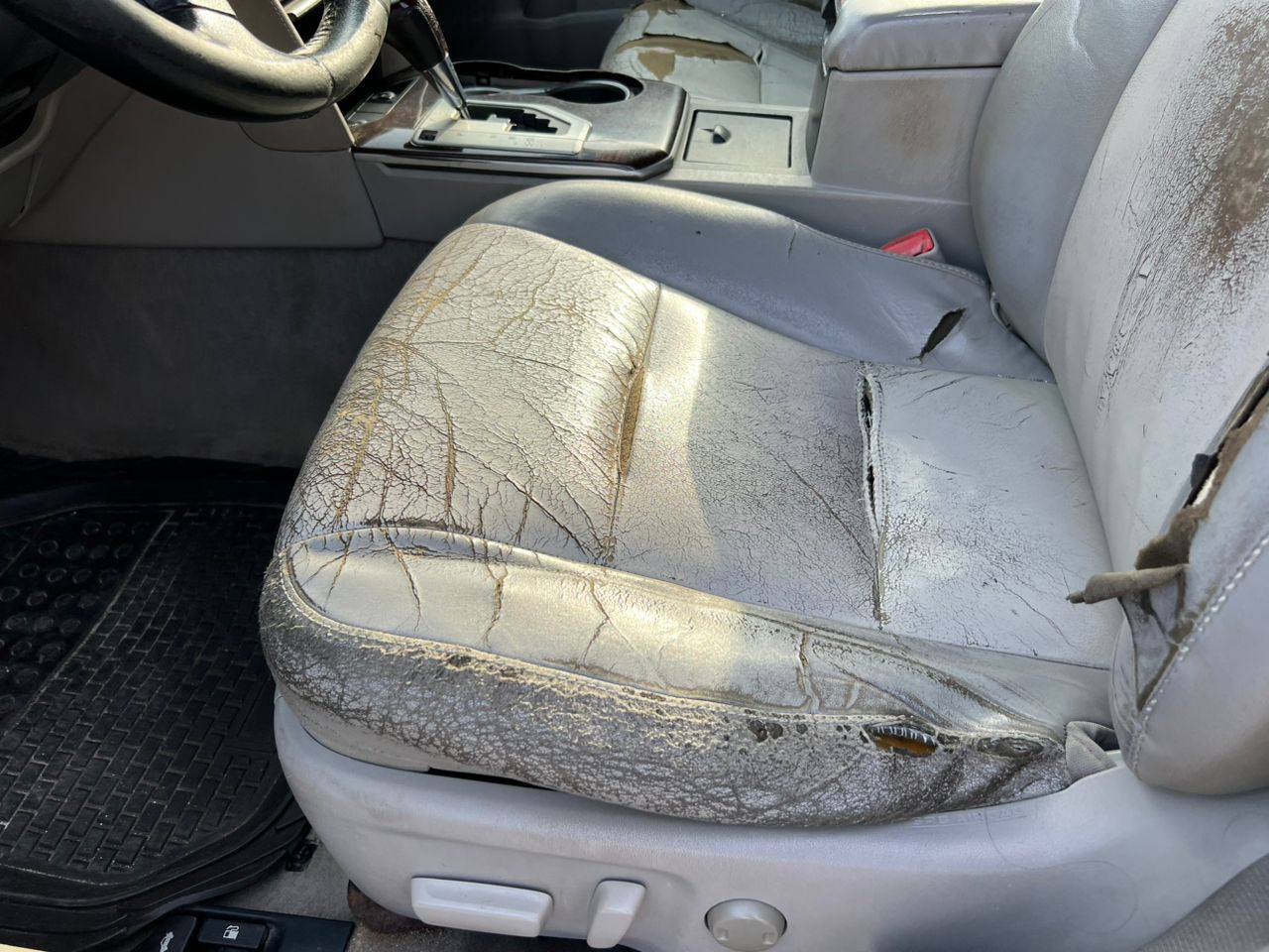 A picture of 2013 camry