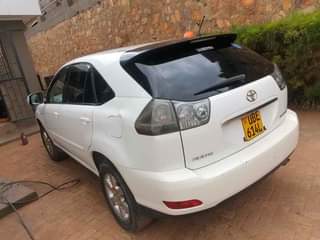 A picture of Toyota Harrier