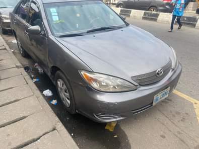 A picture of Dealer Market 2004 TOYOTA CAMRY 4 plug painted Good Engine