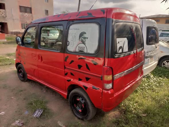 A picture of Used Suzuki mini bus for sale