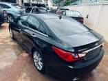 A picture of 4 months registered 2013 Hyundai sonata Everything is sharp n