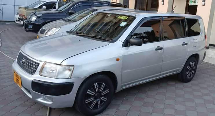 A picture of TOYOTA SUCCESED PROBOX