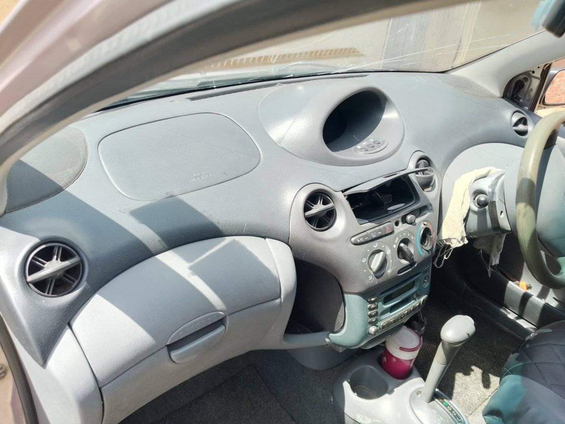 2002 Toyota Vitz For Sale Zimbabwe