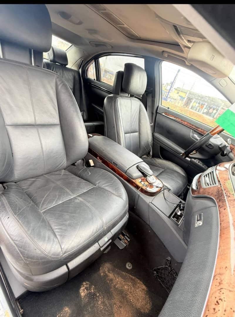 A picture of 2010 MERCEDES BENZ S500