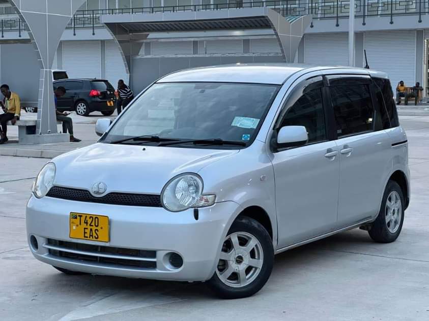 A picture of TOYOTA SIENTA