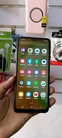 A picture of Samsung A04s