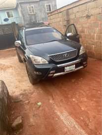 A picture of Rx330 for sell