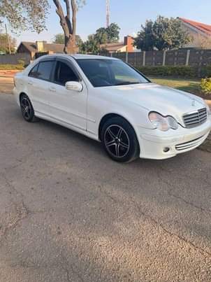 classifieds/cars mercedes