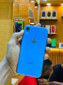 A picture of I phone XR