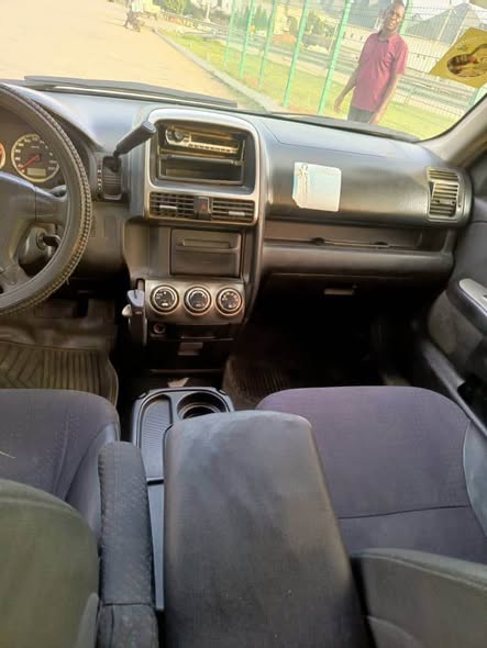 A picture of Sharp Honda CR V 2005