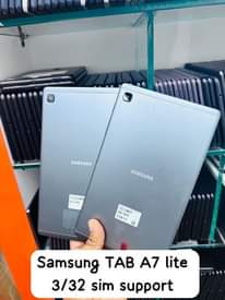 A picture of Selling all different types of phones in box me for
